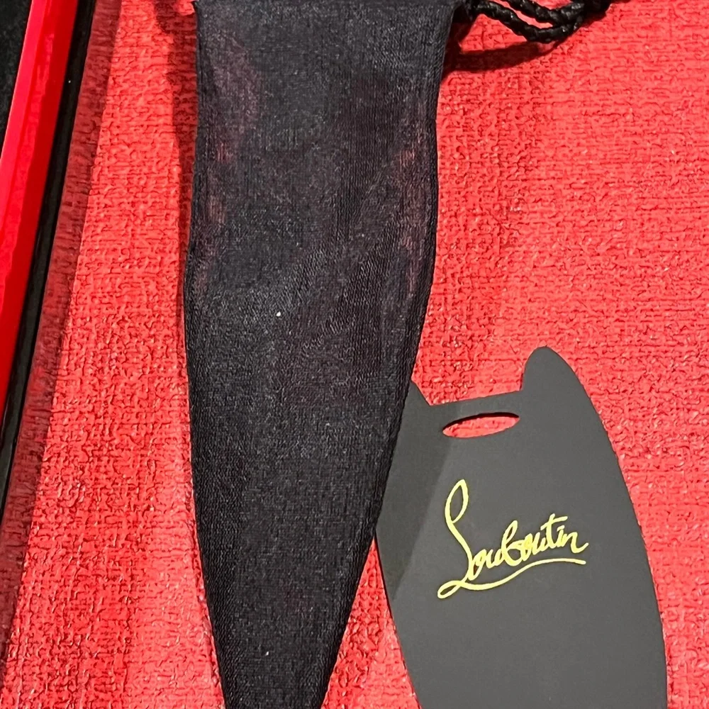 CHRISTIAN LOUBOUTIN AUTHENTIC ROUGE 001L RED LIP LACQUER & SILK CORD NECKLACE